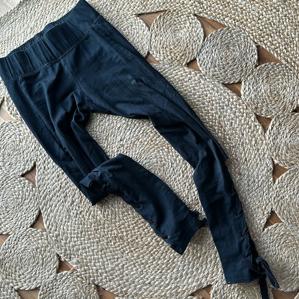 Puma ballet-style tie up leggings